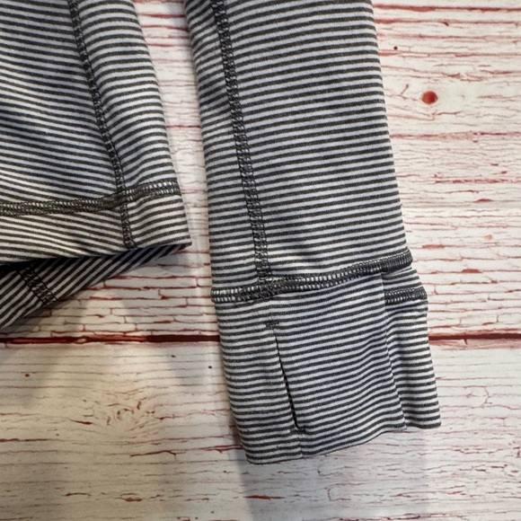 Lululemon Define Jacket in Tonka Stripe Heathered Slate White Sz 8 - Picture 7 of 15